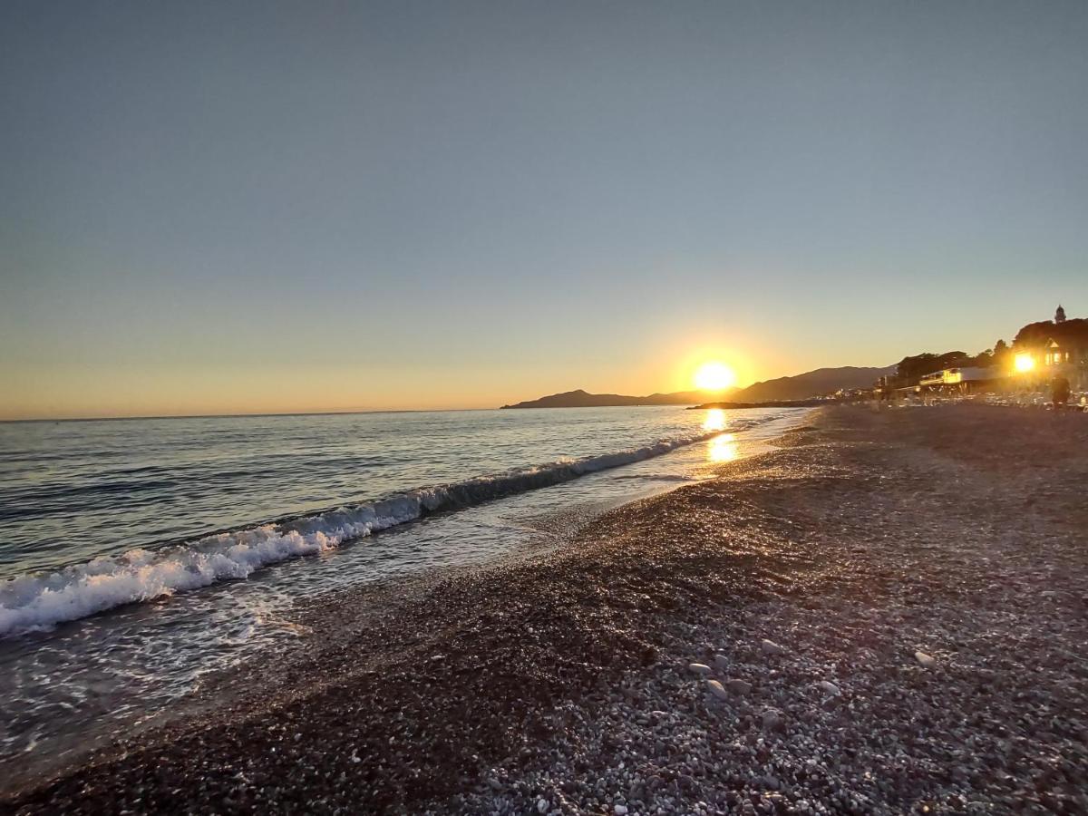 Sarina House Ocean View Villa Lavagna Bagian luar foto