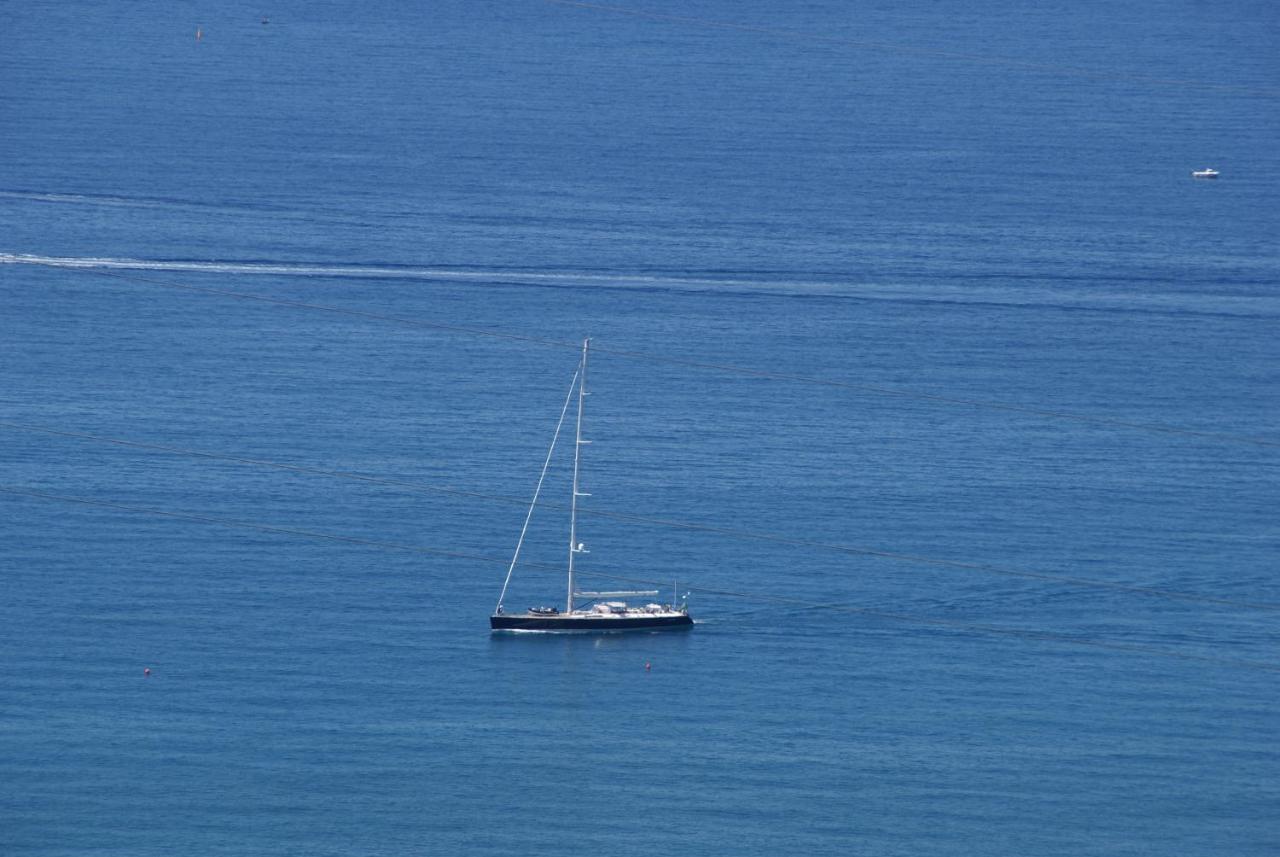 Sarina House Ocean View Villa Lavagna Bagian luar foto